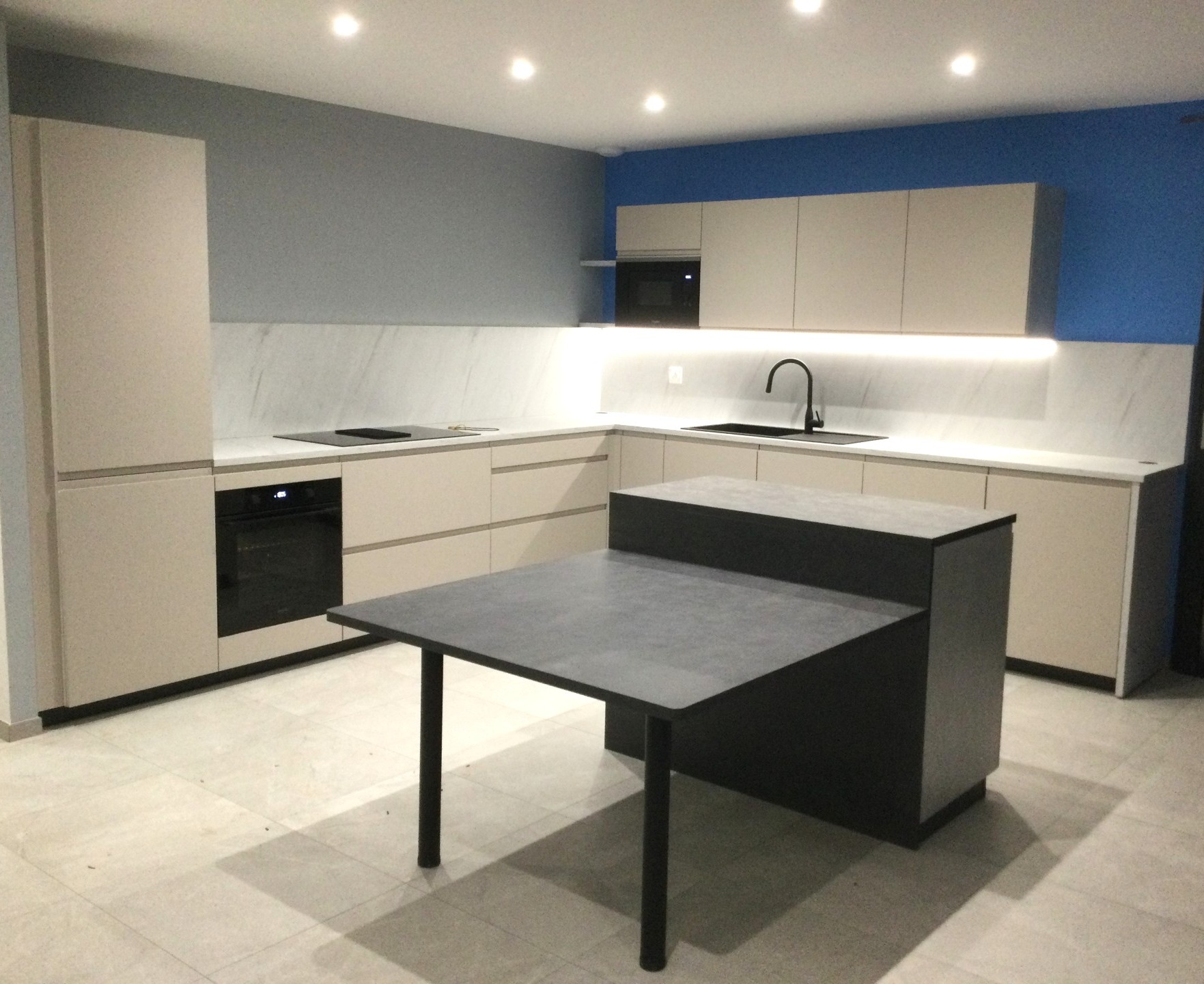 601457261_122115125757094437_2300818411542266411_n