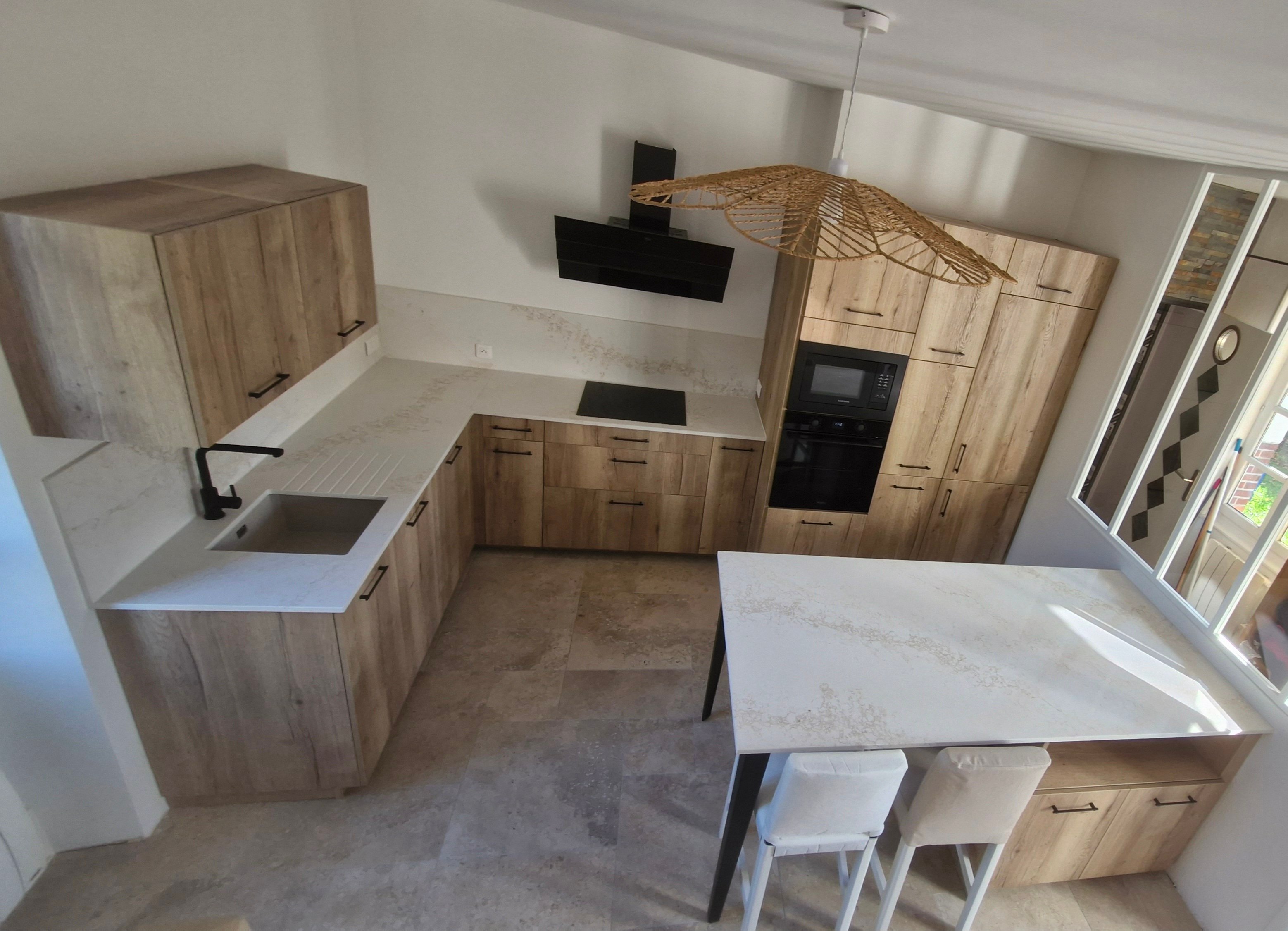 CUISINE BOIS ET QUARTZ