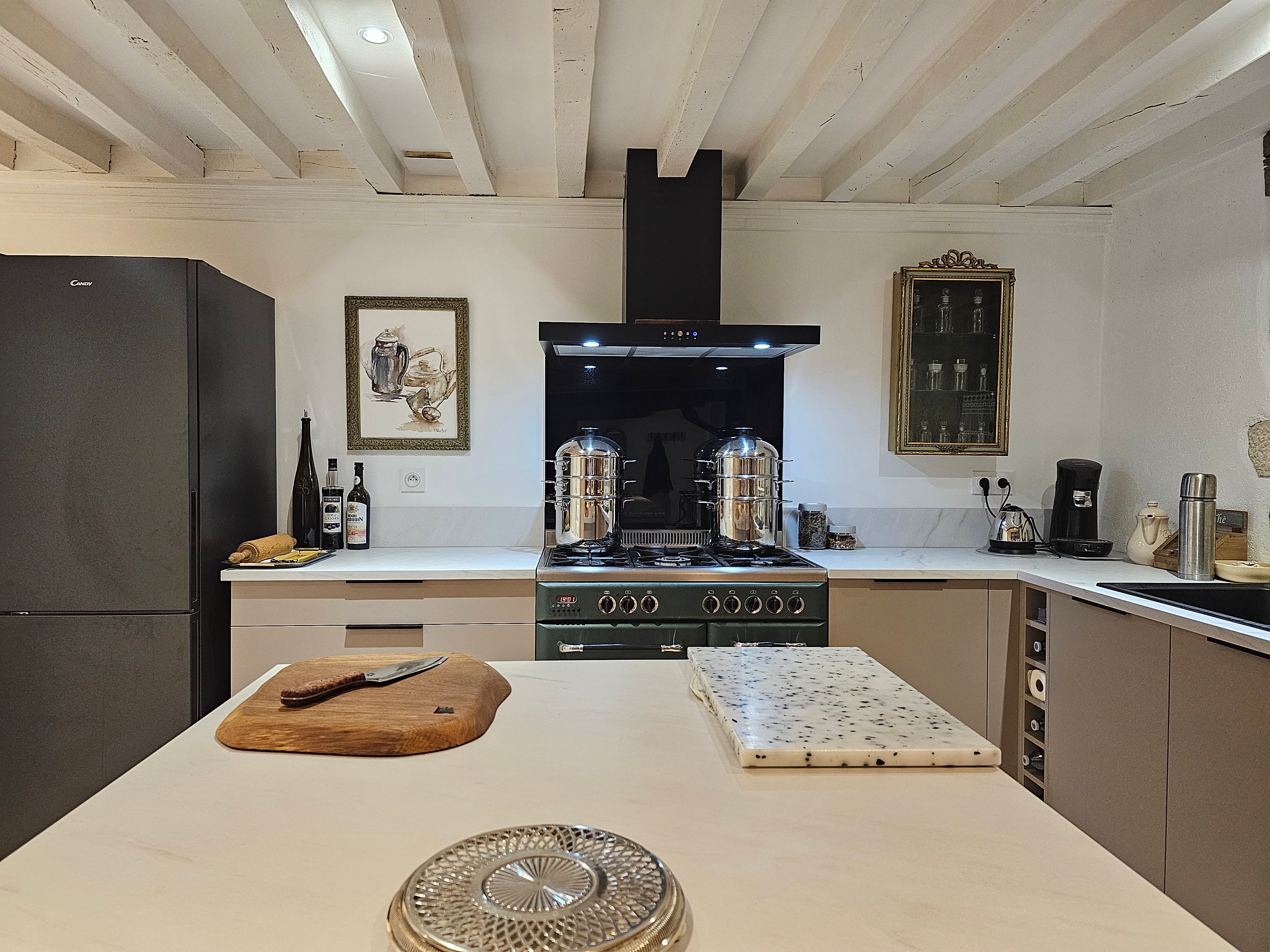 PRALINE ET PIERRE DE LUNE