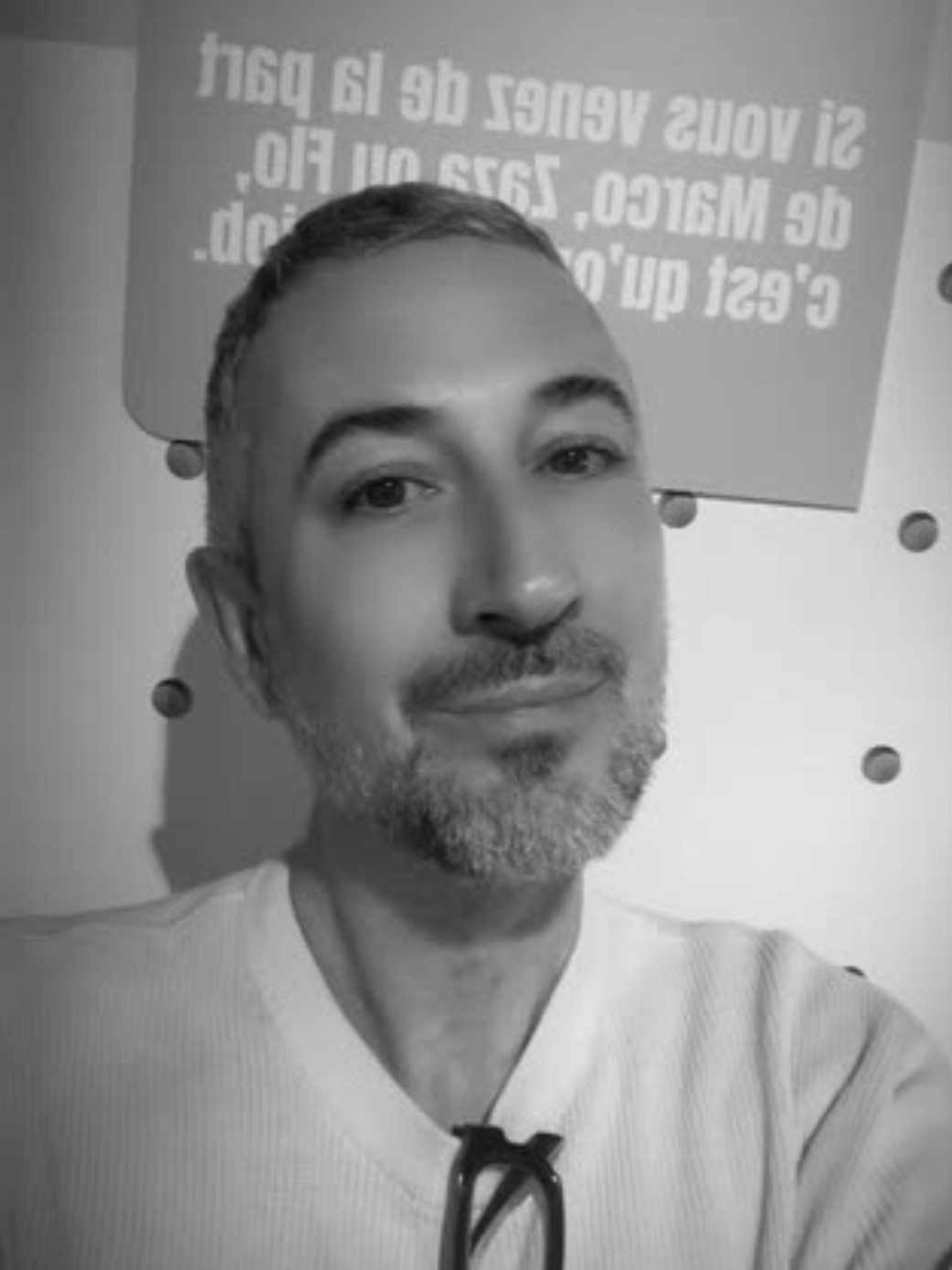 profil (1)