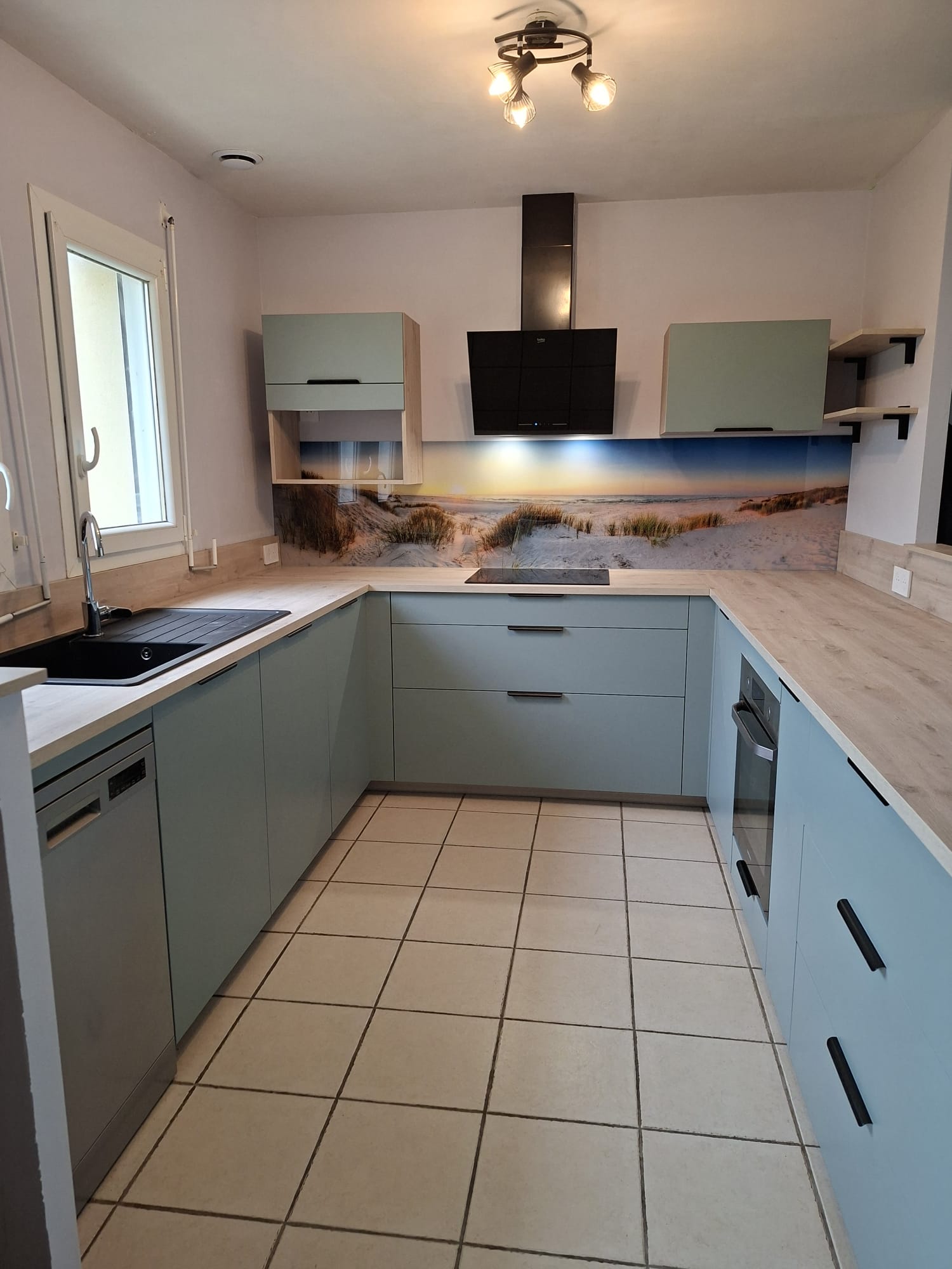 7c0c8cb9-503d-4b9d-9359-bf9e46f77c25