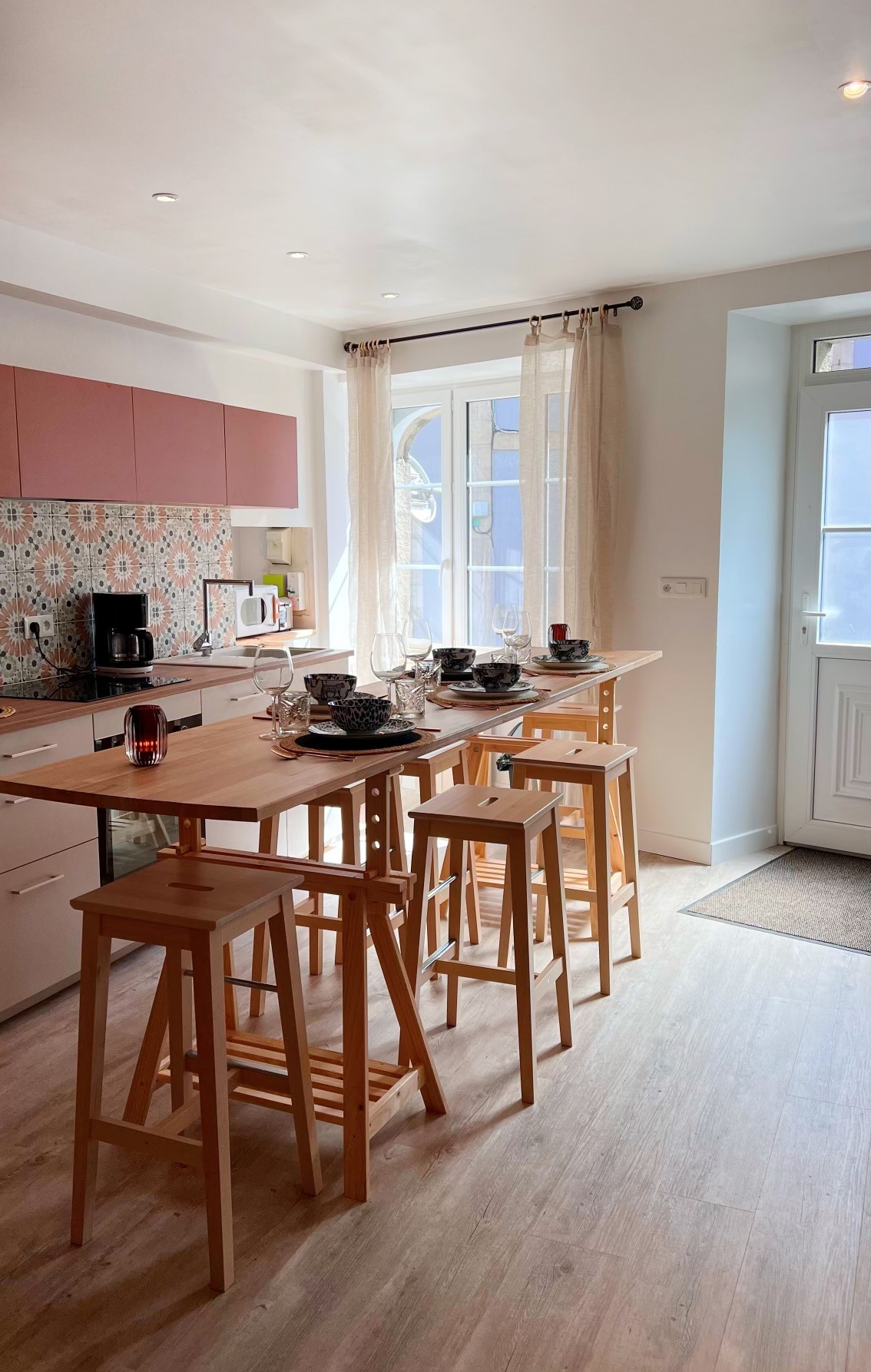 d6a965ab-9683-4aaa-bce8-17a4b4ad3efb