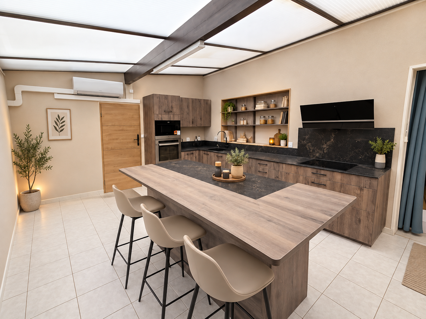 Cuisine bois avec plan travail marbré 