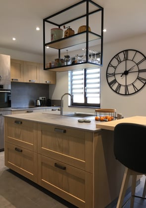 Cuisine%20cadre%20bois%2C%20b%C3%A9ton%2C%20niche%20m%C3%A9tal%20%282%29_0