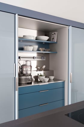 Cuisine-configuration-ouverte-accessoires-Perene