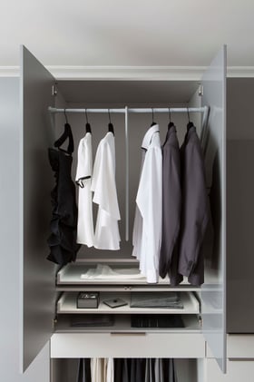 elevateur-garde-robe-dressing-sur-mesure-perene