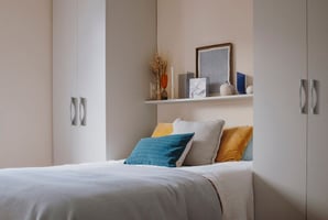 Chambre-paisible-avec-rangement-Perene