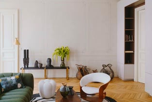 salon-avec-bibliotheque-sur-mesure-perene
