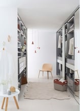 agencement-dressing-lumineux-maison-contemporaine-perene