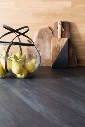 plan-de-travail-stratifie-noir-cuisine-perene