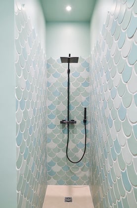 douche-lumineuse-suite-parentale-bucolique-perene