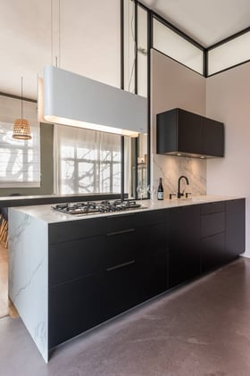 perene-cuisine-agencement-lyon-blanc-noir