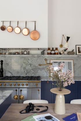 cuisine-bleue-style-campagne-perene-bordeaux-31
