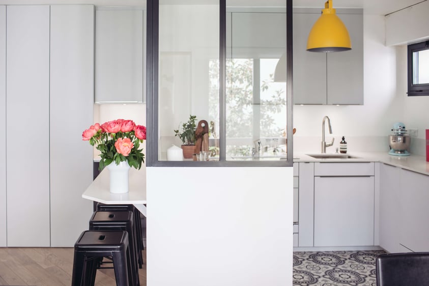 cuisine-ouverte-verriere-agencement-perene