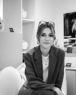 Leonie-Topic-agenceuse-portrait-Perene-Caen